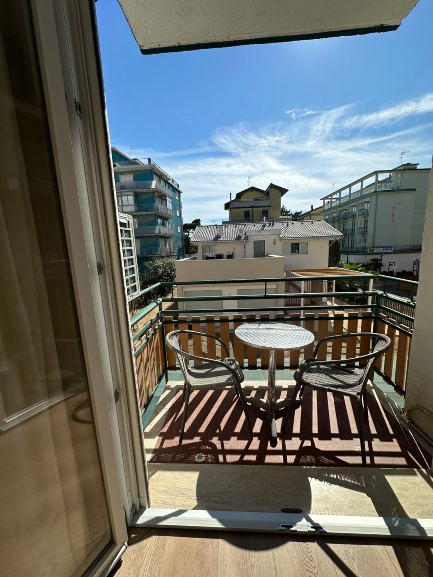 Residenza Mazzanti - Agenzia Cocal Apartment กาออร์เล ภายนอก รูปภาพ